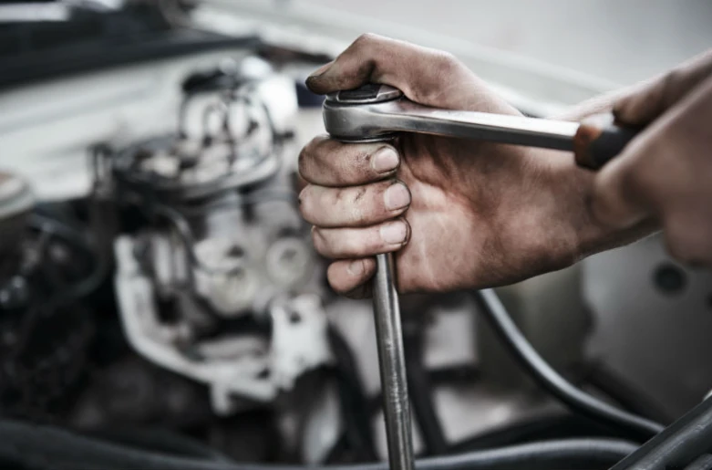Officina meccanica DelCar — service e assistenza