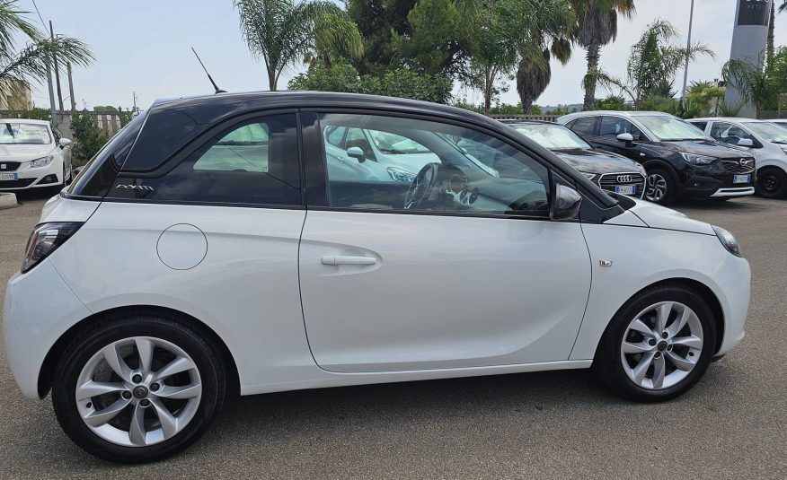 OPEL ADAM 1.2 WHITE/BLACK LINK