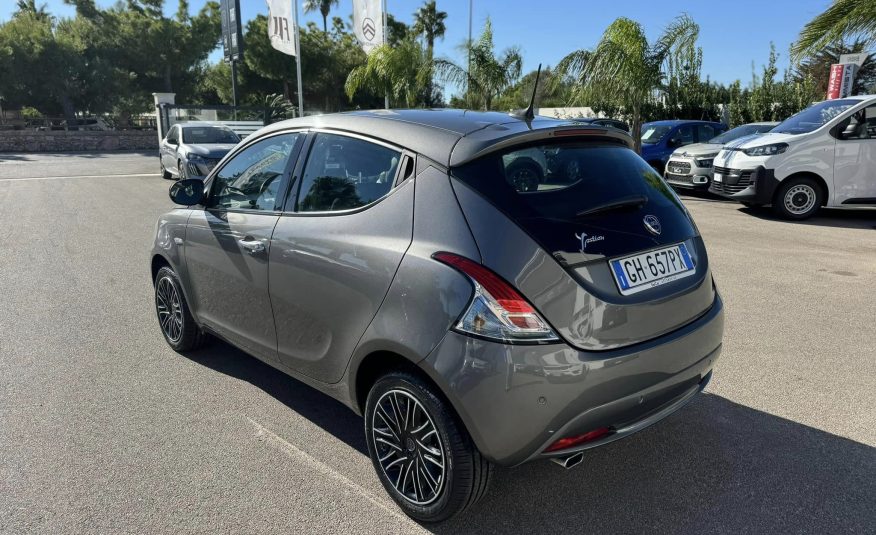 Lancia Ypsilon 1.0 70 Cv. Hybrid Gold