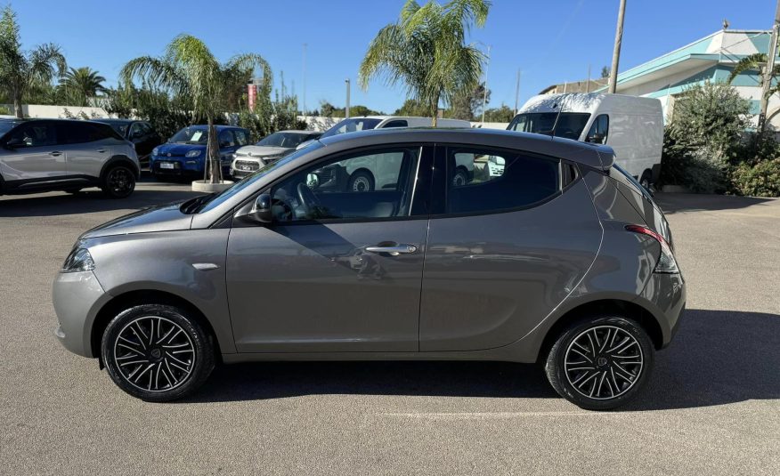 Lancia Ypsilon 1.0 70 Cv. Hybrid Gold